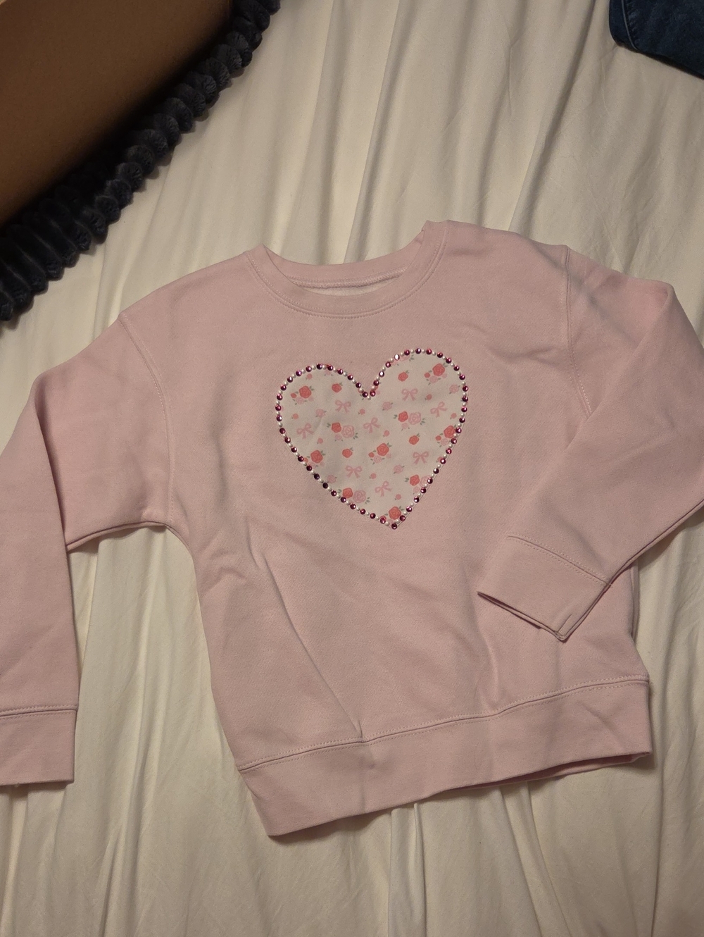 Girls' Light Pink Heart Appliqué Sweatshirt